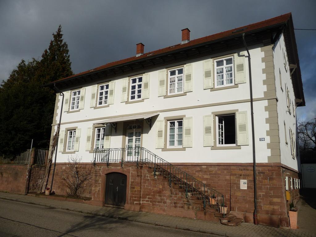 Alte Apotheke Bed & Breakfast Karlsbad Exteriér fotografie