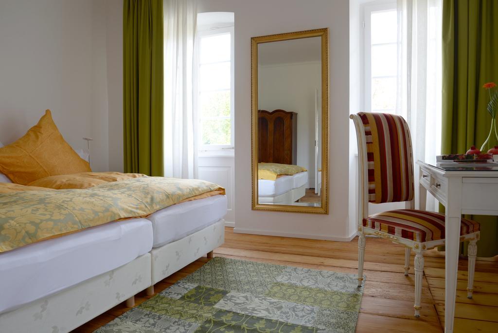 Alte Apotheke Bed & Breakfast Karlsbad Exteriér fotografie